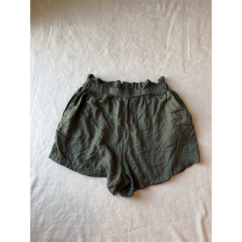 Hollister ultra high-rise green shorts size XS Preppy Stretch Waist Pockets